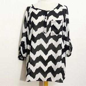 MASSINI bold print polyester chiffon sheer chest pocket blouse tab sleeves XL